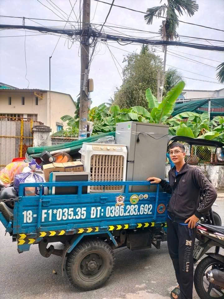 xe ba gác vận chuyển hàng hóa trong ngày quận 12
